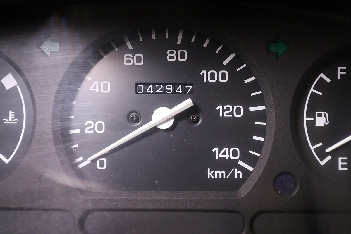 White 1999 Daihatsu Hijet 4x4 Kei Truck, odometer and speedometer, for sale at Duncan Imports in Christiansburg, VA