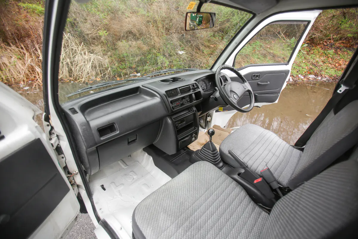 1999 Daihatsu Hijet Panel Truck, a Kei Truck, for sale at Street Legal Mini Trucks in Philadelphia, PA (photo 4 of 12)