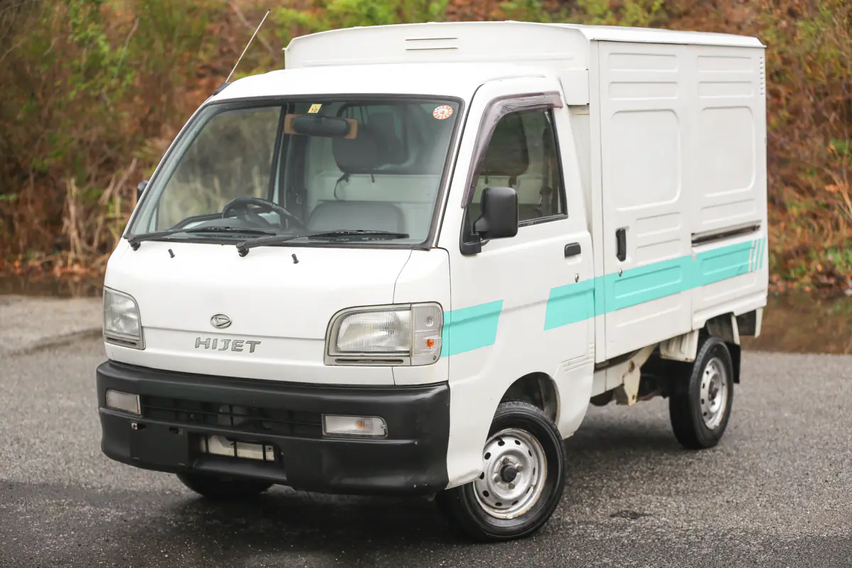1999 Daihatsu Hijet Panel Truck, a Kei Truck, for sale at Street Legal Mini Trucks in Philadelphia, PA (photo 6 of 12)