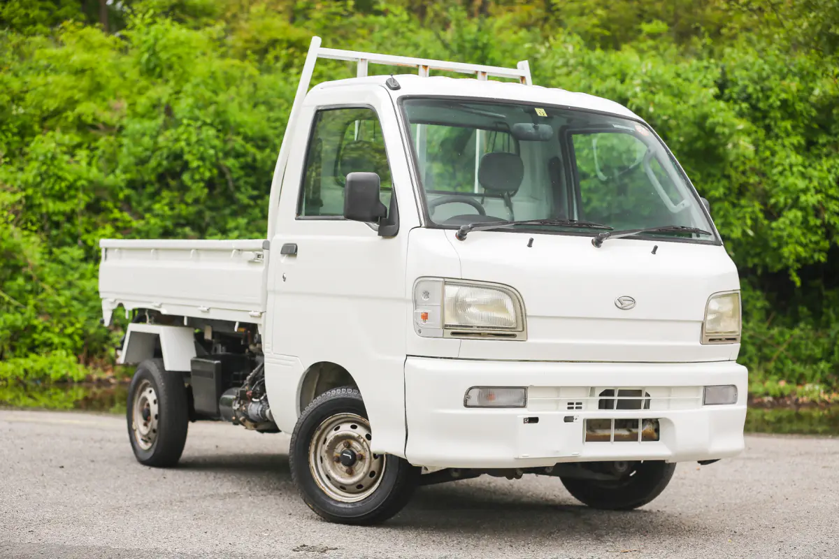 1999 Daihatsu Hijet Scissor Dump, a Kei Truck, for sale at Street Legal Mini Trucks in Philadelphia, PA (photo 12 of 12)