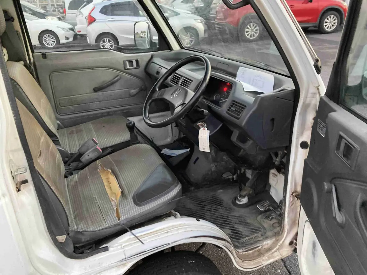 1999 Honda Acty, 4WD, a Kei Truck, for sale at Sunshine Imports in Austin, TX (photo 4 of 7)