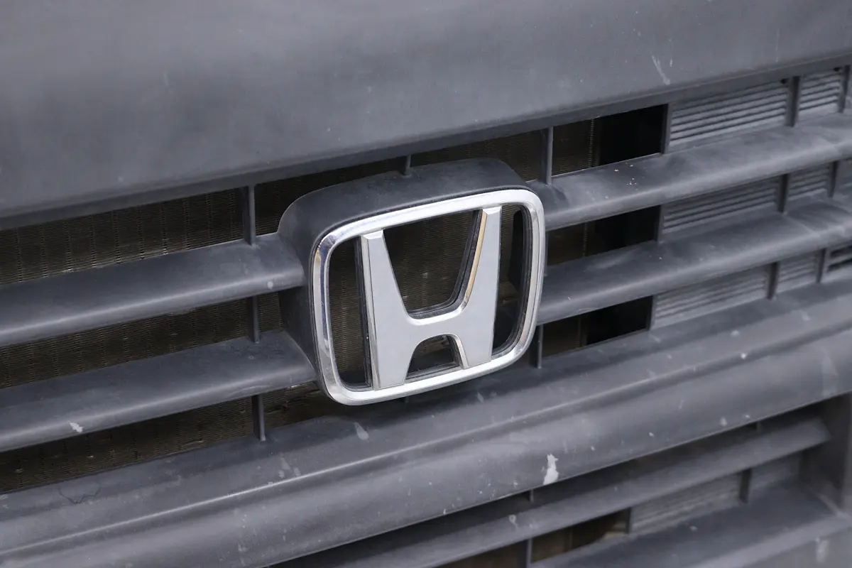 1999 Honda Acty, a white Kei Truck, for sale at Duncan Imports & Classic Cars in Christiansburg, VA (photo 57 of 60)