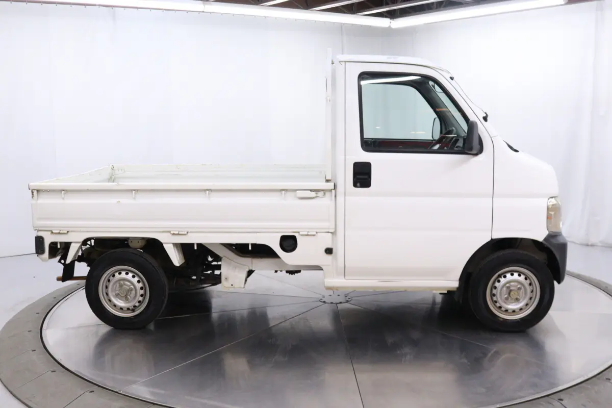 1999 Honda Acty, a white Kei Truck, for sale at Duncan Imports & Classic Cars in Christiansburg, VA (photo 8 of 60)
