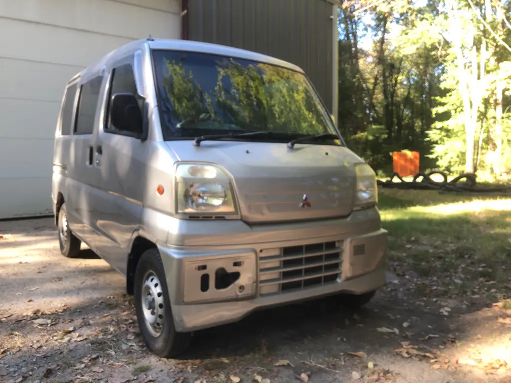 1999 Mitsubishi Minicab 4x4 Kei Van, front three-quarter view, for sale at Fun Karz in North Little Rock, AR