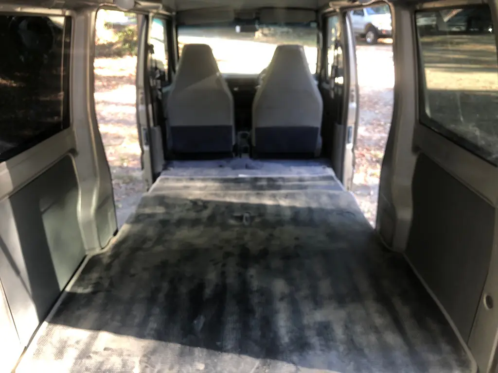 1999 Mitsubishi Minicab 4x4 Kei Van, rear cargo area, for sale at Fun Karz in North Little Rock, AR