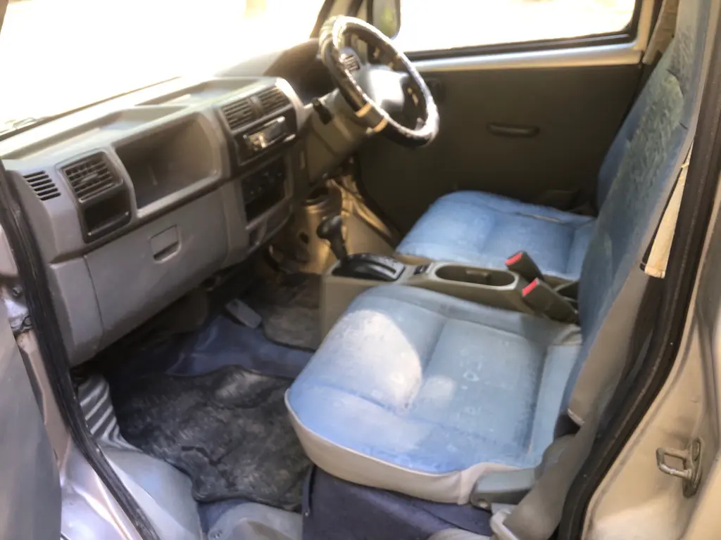 1999 Mitsubishi Minicab 4x4 Kei Van, cab interior, for sale at Fun Karz in North Little Rock, AR