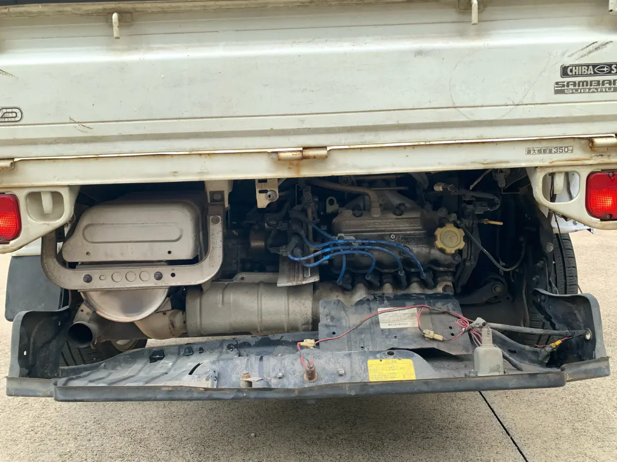 1999 Subaru Sambar, 4WD + AC, a Kei Truck, for sale at Sunshine Imports in Austin, TX (photo 10 of 12)