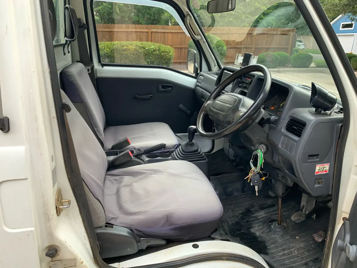 1999 Subaru Sambar, 4WD + AC, a Kei Truck, for sale at Sunshine Imports in Austin, TX (photo 6 of 12)