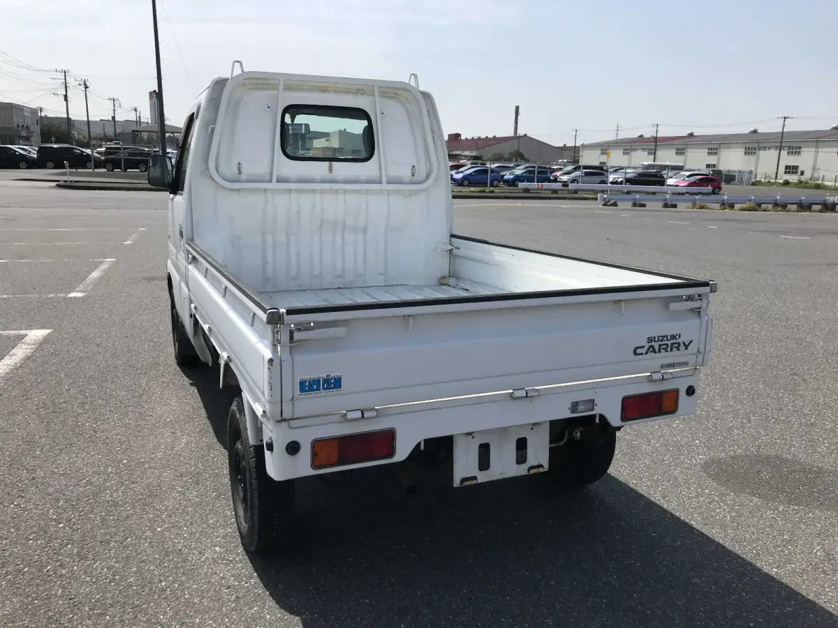 1999 Suzuki Carry, 2WD and AC, a Kei Truck, for sale at Sunshine Imports in Austin, TX (photo 3 of 9)