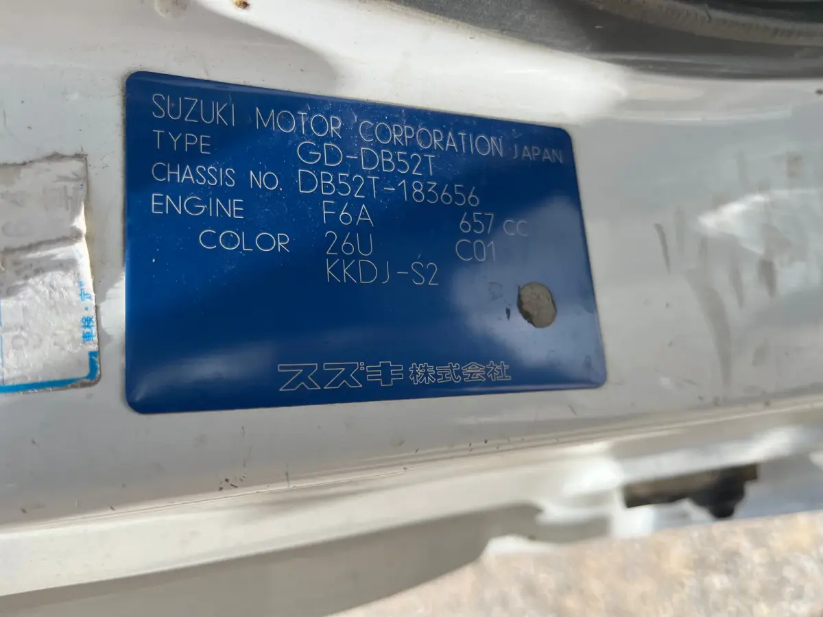 1999 Suzuki Carry, 4WD + AC, a Kei Truck, for sale at Sunshine Imports in Austin, TX (photo 6 of 9)