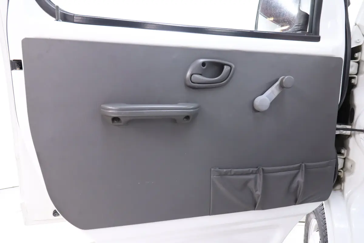 1999 Suzuki Carry, a white Kei Truck, for sale at Duncan Imports & Classic Cars in Christiansburg, VA (photo 18 of 46)