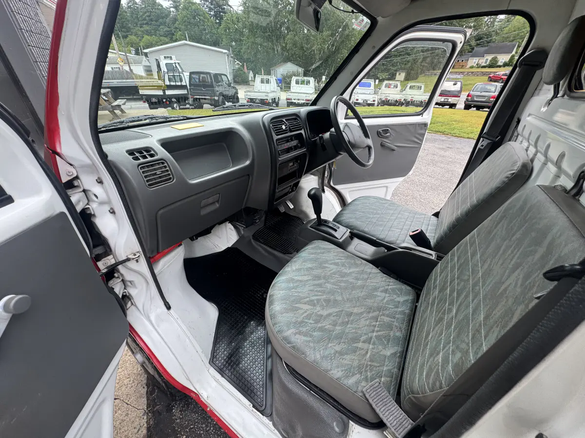 1999 Suzuki Carry, a Kei Truck, for sale at Northeast Auto Imports in Hudson, NH (photo 10 of 21)