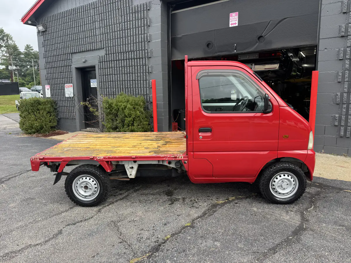 1999 Suzuki Carry, a Kei Truck, for sale at Northeast Auto Imports in Hudson, NH (photo 14 of 21)