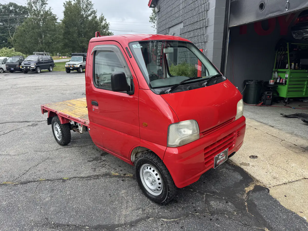1999 Suzuki Carry, a Kei Truck, for sale at Northeast Auto Imports in Hudson, NH (photo 4 of 21)