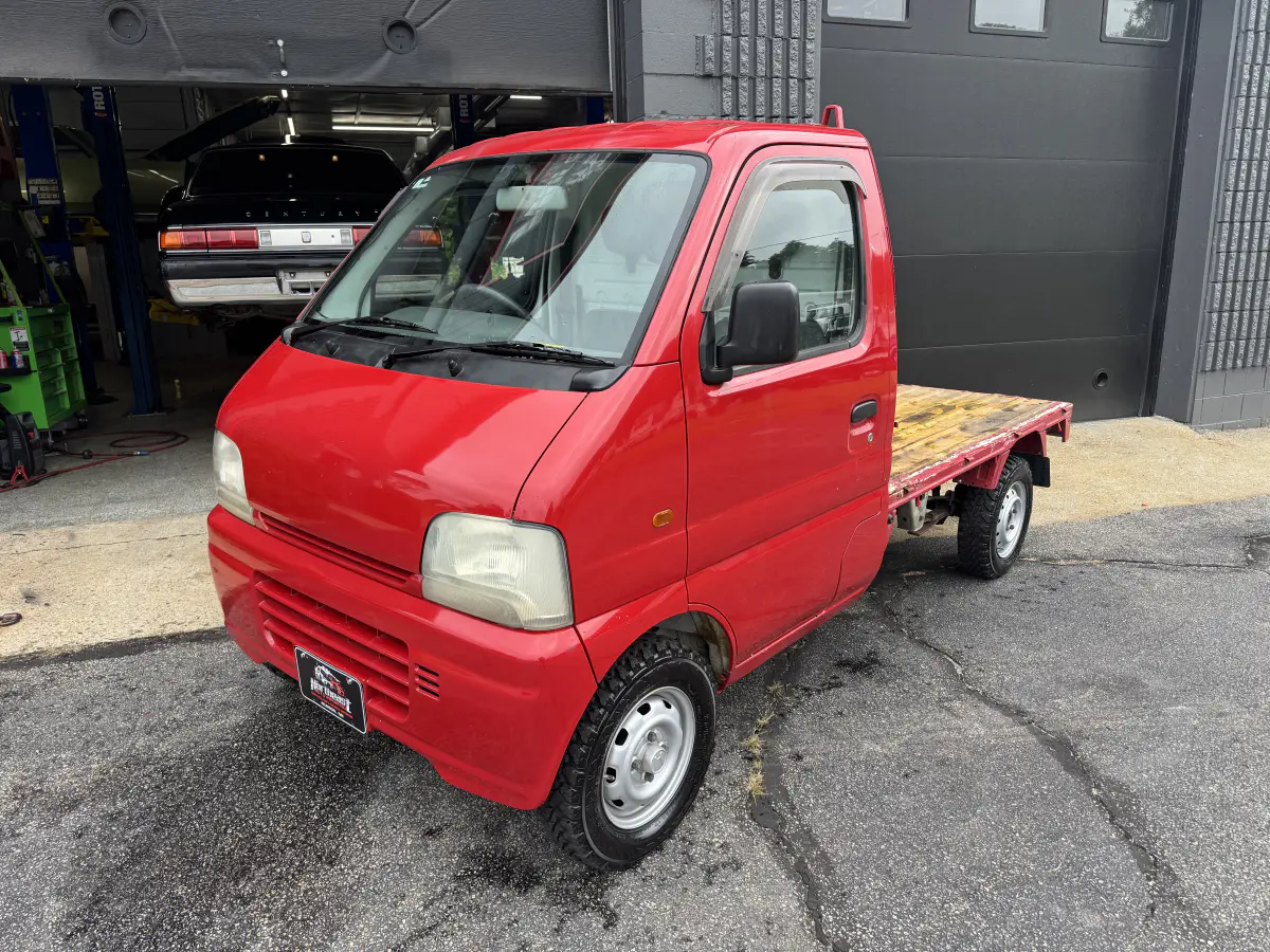 1999 Suzuki Carry, a Kei Truck, for sale at Northeast Auto Imports in Hudson, NH (photo 7 of 21)