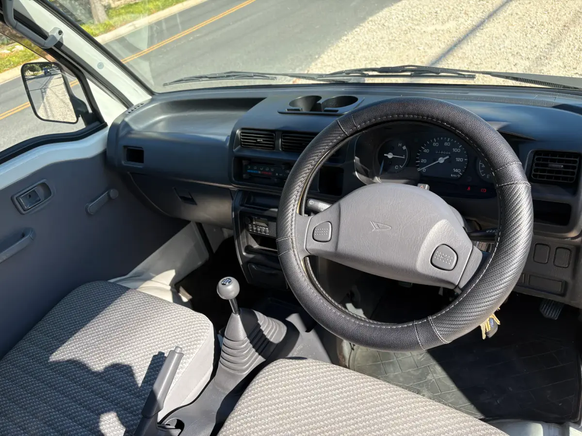 2000 Daihatsu Hijet, 2WD, a Kei Truck, for sale at Sunshine Imports in Austin, TX (photo 7 of 12)