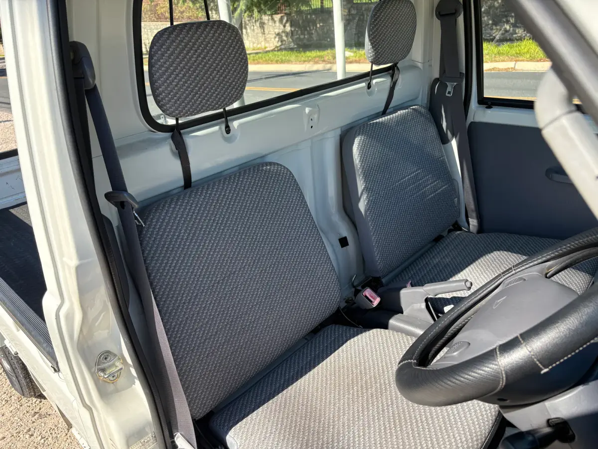 2000 Daihatsu Hijet, 2WD, a Kei Truck, for sale at Sunshine Imports in Austin, TX (photo 8 of 12)