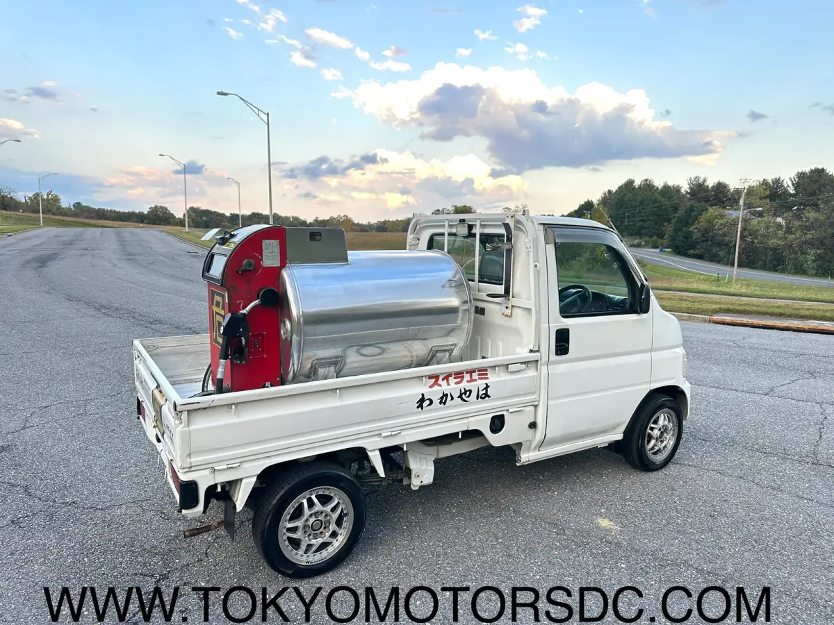 2000 Honda Acty SDX Fuel Tanker 4WD, a Kei Truck, for sale at Tokyo Motors DC in Boyds, MD (photo 10 of 12)