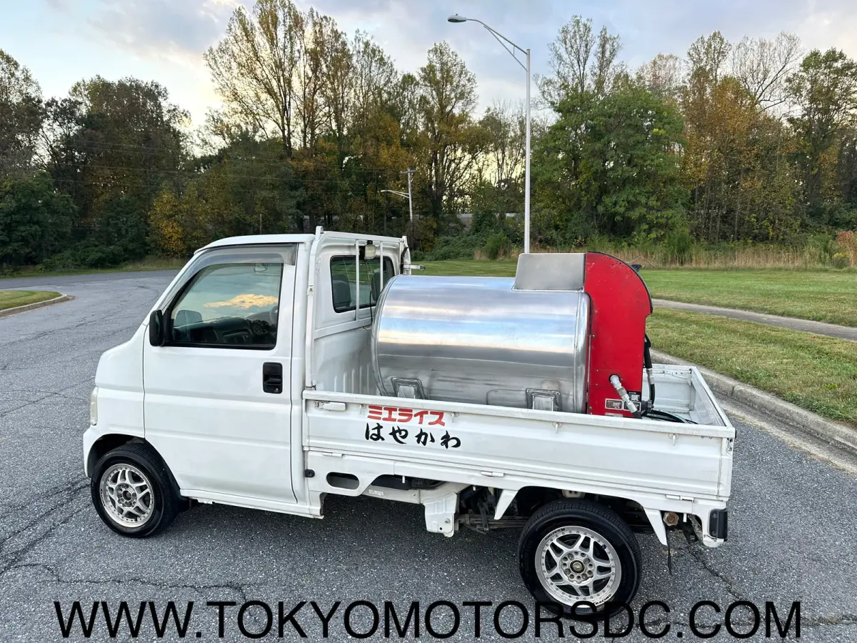 2000 Honda Acty SDX Fuel Tanker 4WD, a Kei Truck, for sale at Tokyo Motors DC in Boyds, MD (photo 4 of 12)
