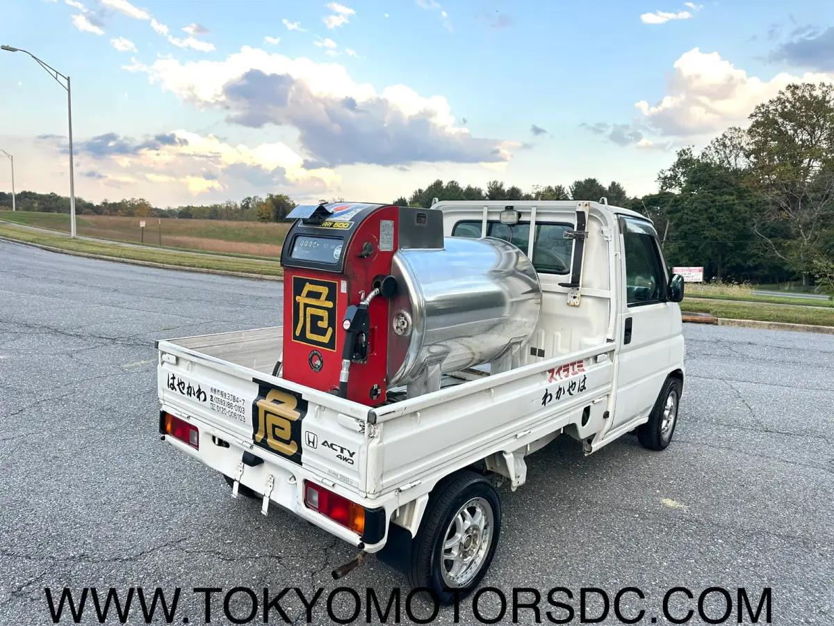 2000 Honda Acty SDX Fuel Tanker 4WD, a Kei Truck, for sale at Tokyo Motors DC in Boyds, MD (photo 9 of 12)