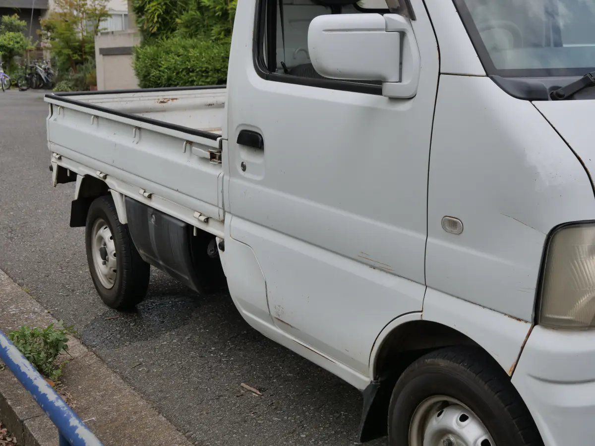 2000 Suzuki Carry, a Kei Truck, for sale at Northeast Auto Imports in Hudson, NH (photo 10 of 31)