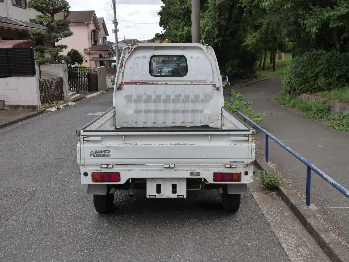 2000 Suzuki Carry, a Kei Truck, for sale at Northeast Auto Imports in Hudson, NH (photo 6 of 31)