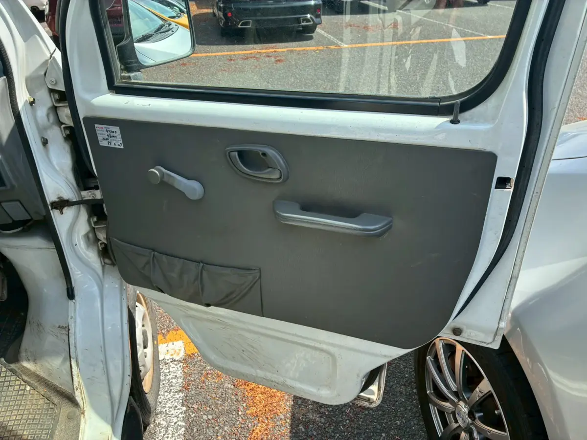 2000 Suzuki Carry, a white Kei Truck, for sale at Weatherford Mini Trucks in Weatherford, TX (photo 10 of 11)