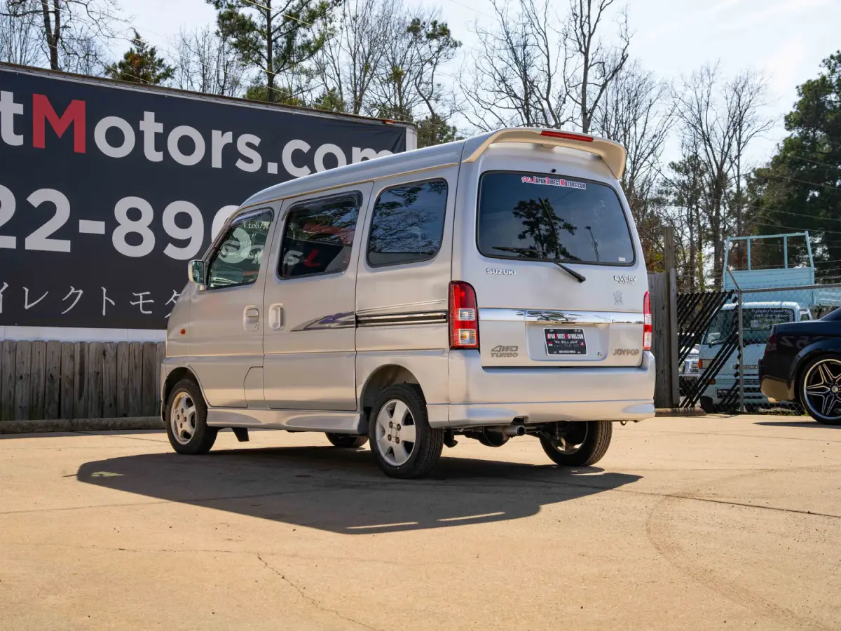 2000 Suzuki Every Joypop Kei Van in silver, for sale at Japan Direct Motors in Irmo, SC (photo 9 of 12)