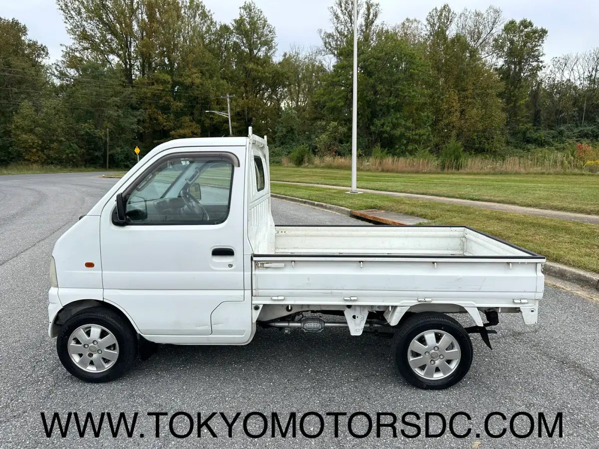 2001 Suzuki Carry 4WD, a Kei Truck, for sale at Tokyo Motors DC in Boyds, MD (photo 9 of 12)