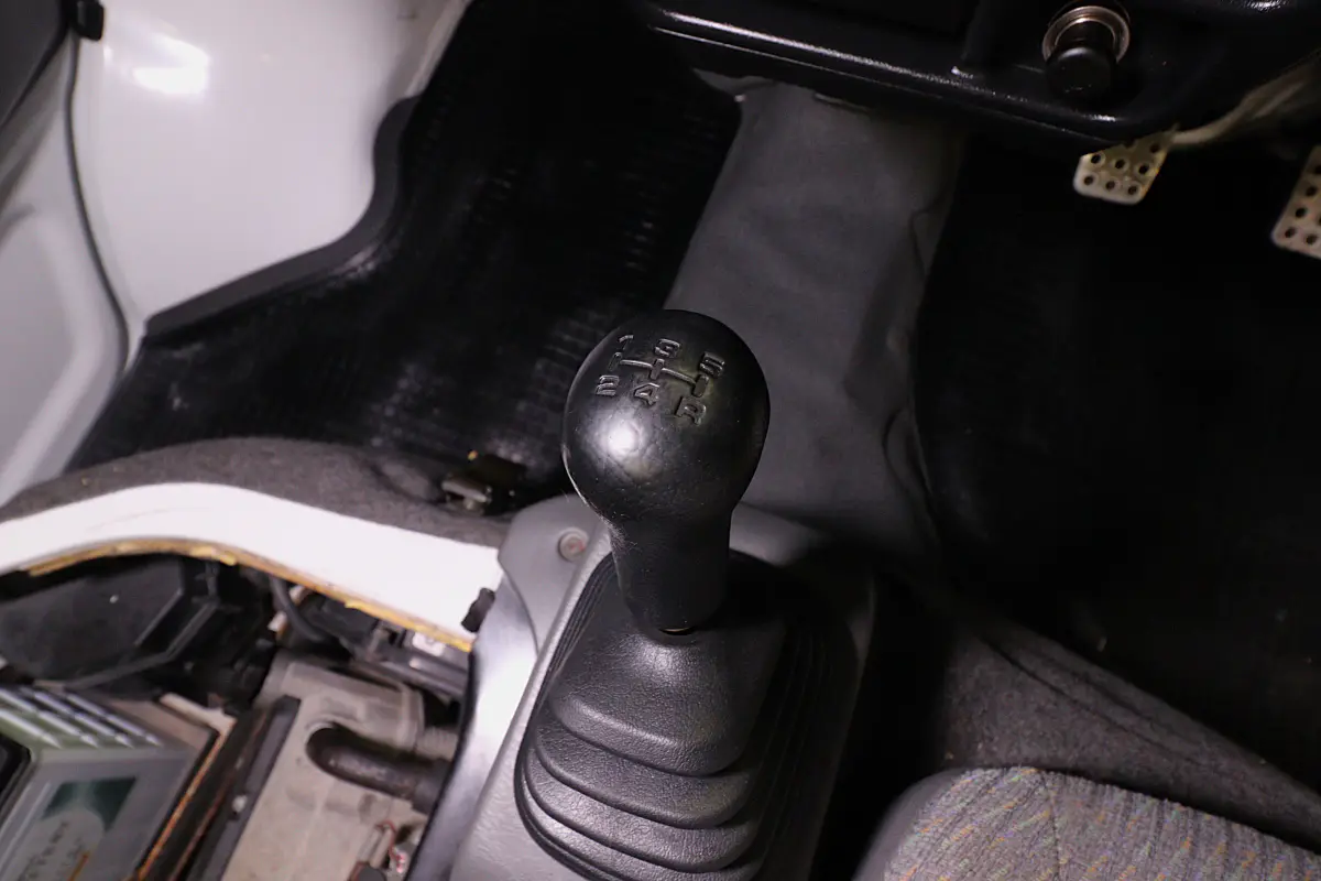 2001 Suzuki Carry 4x4 Kei Truck, gear shifter, for sale at Duncan Imports in Christiansburg, VA