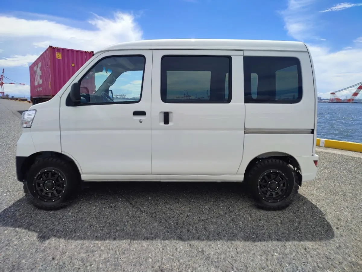 2021 Daihatsu Hijet Van, a whiteout off-road Kei Van, for sale at Mini Monsters USA in St. George, UT (photo 8 of 12)