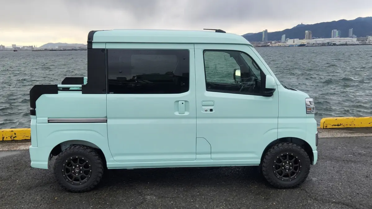 2022 Daihatsu Hijet Deck Van, an ice off-road Kei Truck, for sale at Mini Monsters USA in St. George, UT (photo 11 of 12)
