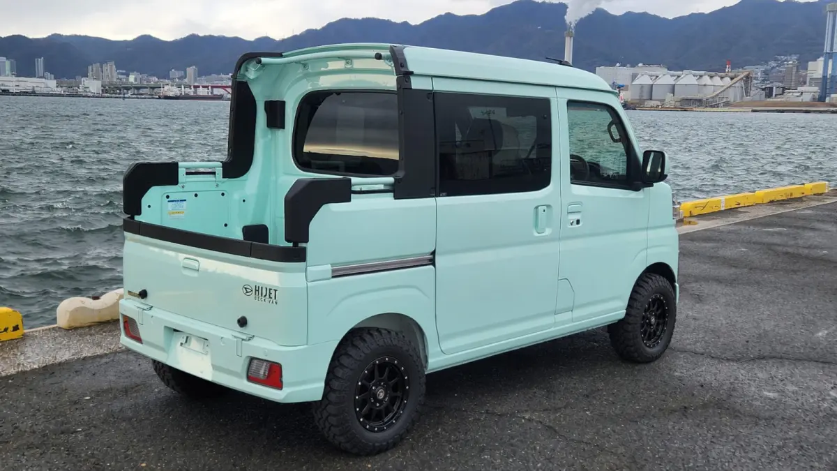 2022 Daihatsu Hijet Deck Van, an ice off-road Kei Truck, for sale at Mini Monsters USA in St. George, UT (photo 12 of 12)