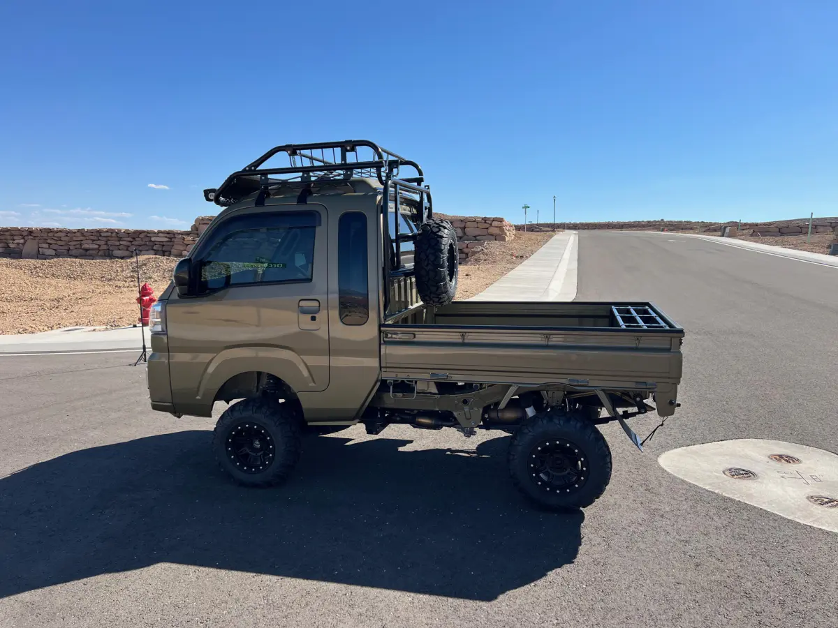 2022 Daihatsu Hijet Extreme, a green off-road Kei Truck, for sale at Mini Monsters USA in St. George, UT (photo 6 of 11)