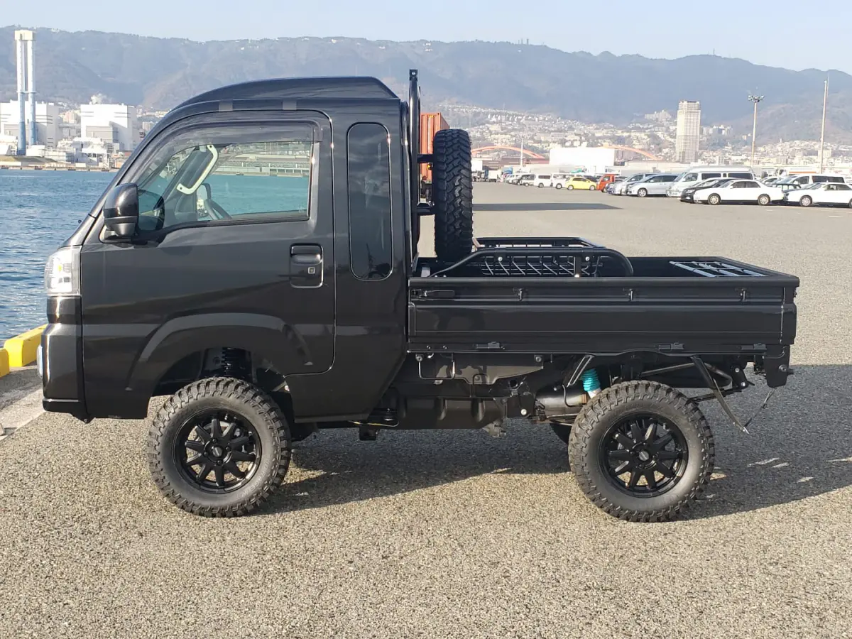 2022 Daihatsu Hijet Extreme, a black off-road Kei Truck, for sale at Mini Monsters USA in St. George, UT (photo 4 of 12)