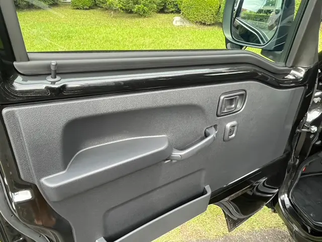 2022 Daihatsu Hijet Jumbo, a black off-road Kei Truck, for sale at Mini Monsters USA in St. George, UT (photo 6 of 12)