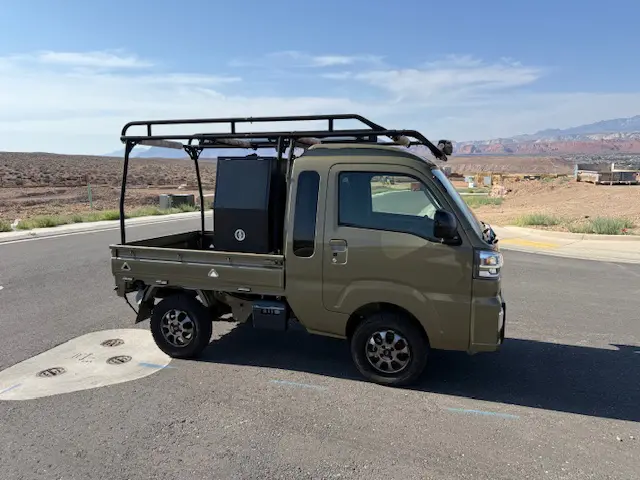 2022 Daihatsu Hijet Jumbo "used", a general green off-road Kei Truck, for sale at Mini Monsters USA in St. George, UT (photo 6 of 12)