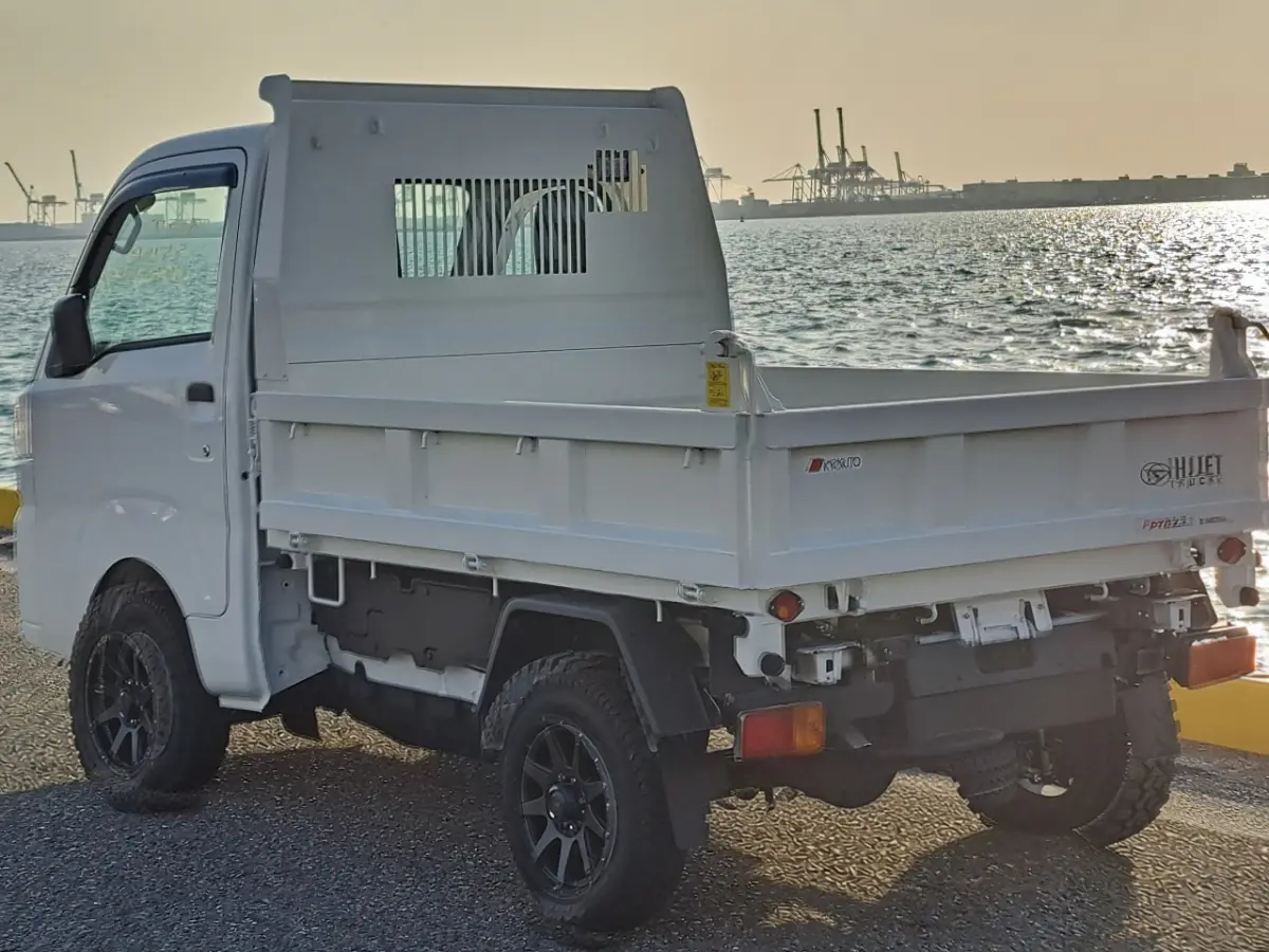 2023 Daihatsu Hijet HD Dump, a whiteout off-road Kei Truck, for sale at Mini Monsters USA in St. George, UT (photo 10 of 12)