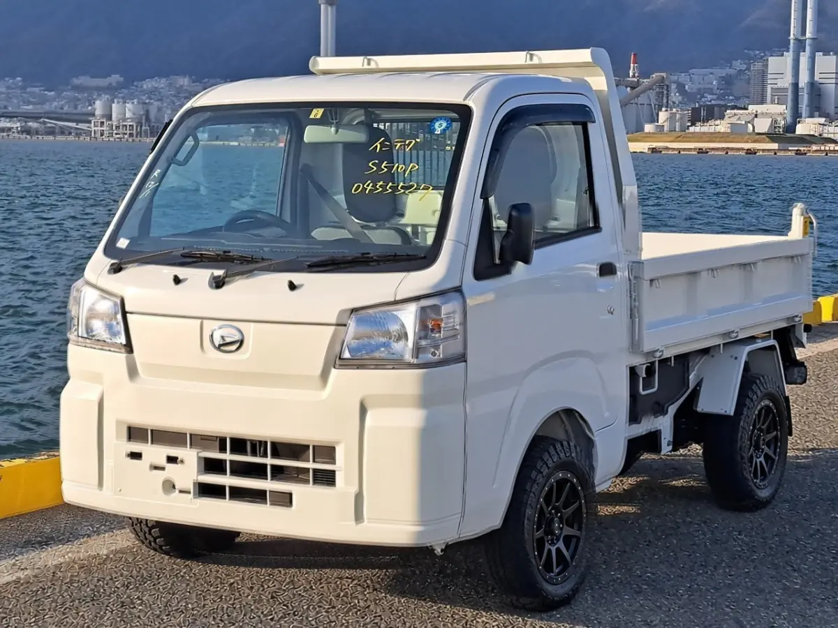 2023 Daihatsu Hijet HD Dump, a whiteout off-road Kei Truck, for sale at Mini Monsters USA in St. George, UT (photo 8 of 12)