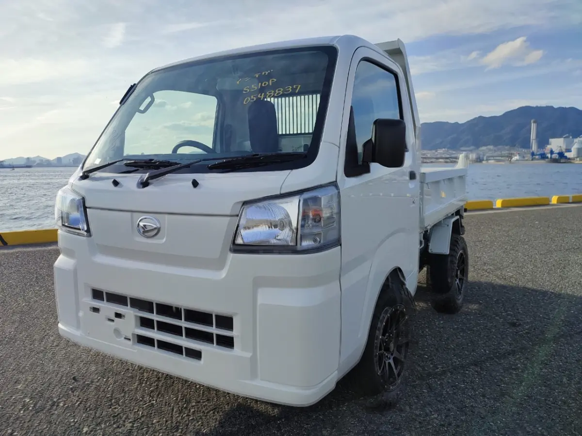 2023 Daihatsu Hijet HD Dump, a whiteout off-road Kei Truck, for sale at Mini Monsters USA in St. George, UT (photo 5 of 12)