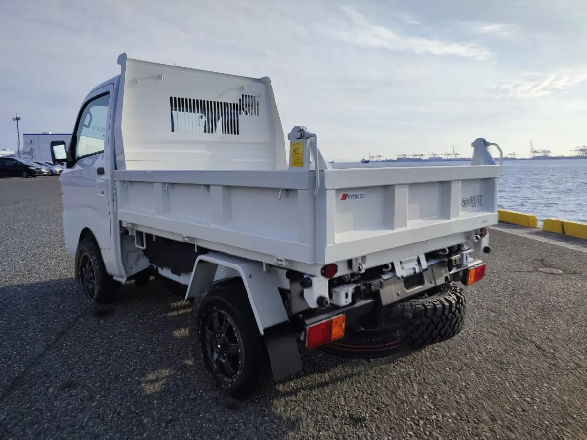 2023 Daihatsu Hijet HD Dump, a whiteout off-road Kei Truck, for sale at Mini Monsters USA in St. George, UT (photo 8 of 12)