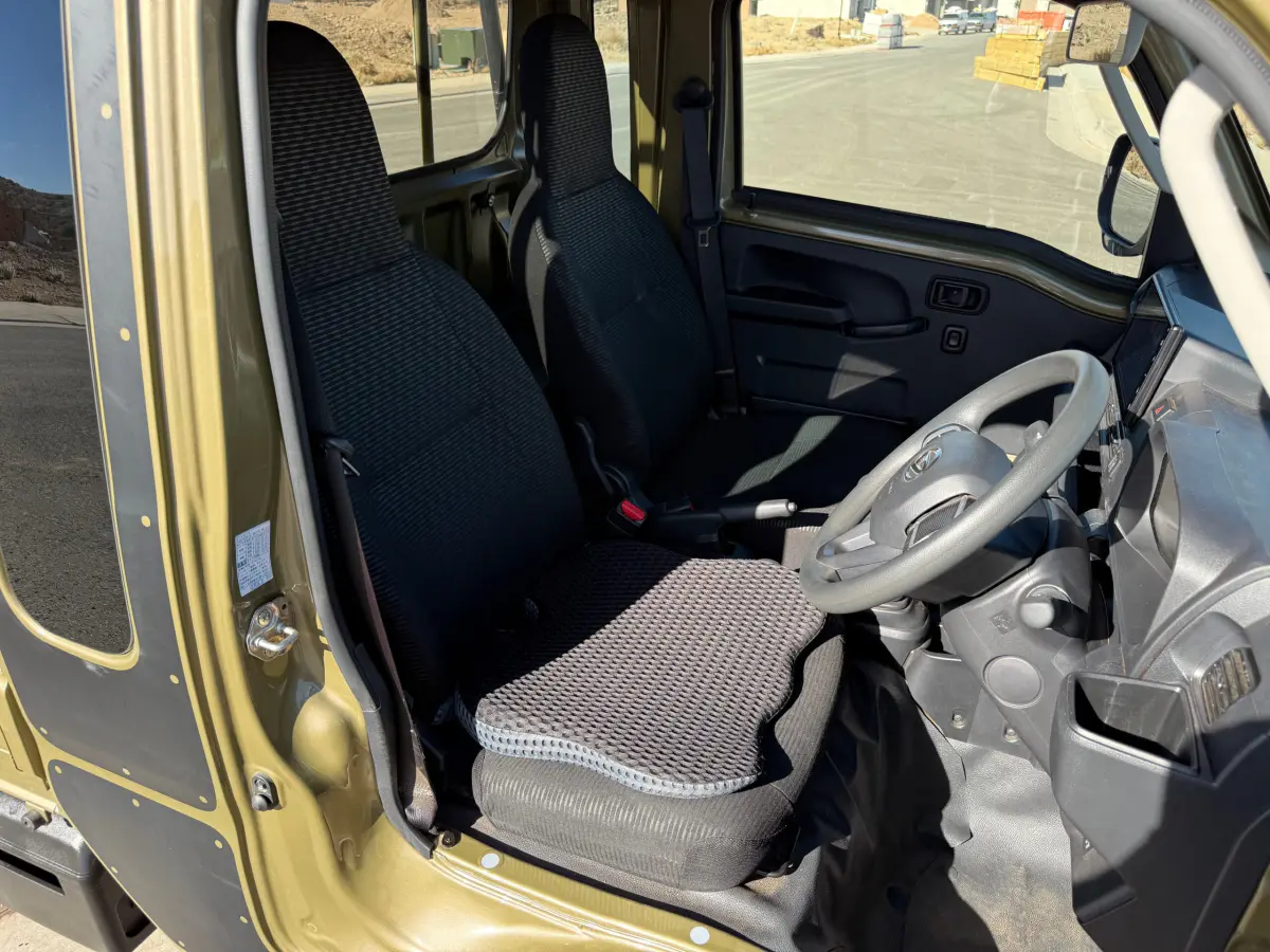 2023 Daihatsu Hijet Jumbo, a black off-road Kei Truck, for sale at Mini Monsters USA in St. George, UT (photo 11 of 12)
