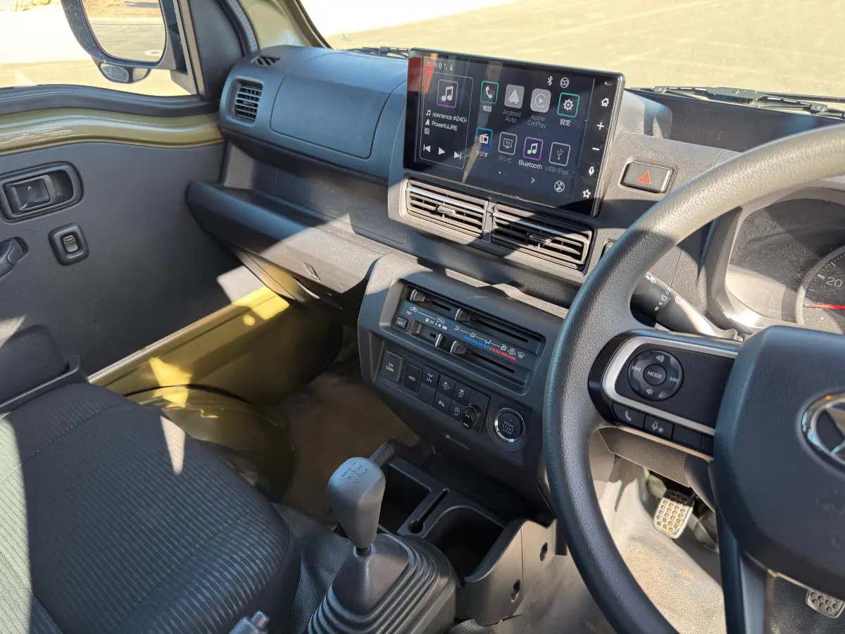 2023 Daihatsu Hijet Jumbo, a black off-road Kei Truck, for sale at Mini Monsters USA in St. George, UT (photo 8 of 12)