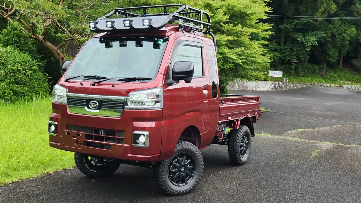 2024 Daihatsu Hijet Extreme, a red off-road Kei Truck, for sale at Mini Monsters USA in St. George, UT (photo 6 of 12)
