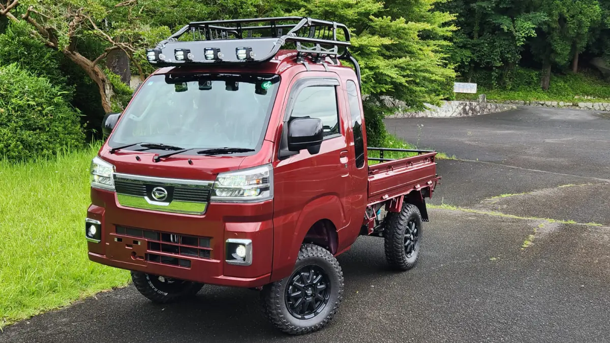 2024 Daihatsu Hijet Extreme, a red off-road Kei Truck, for sale at Mini Monsters USA in St. George, UT (photo 8 of 12)