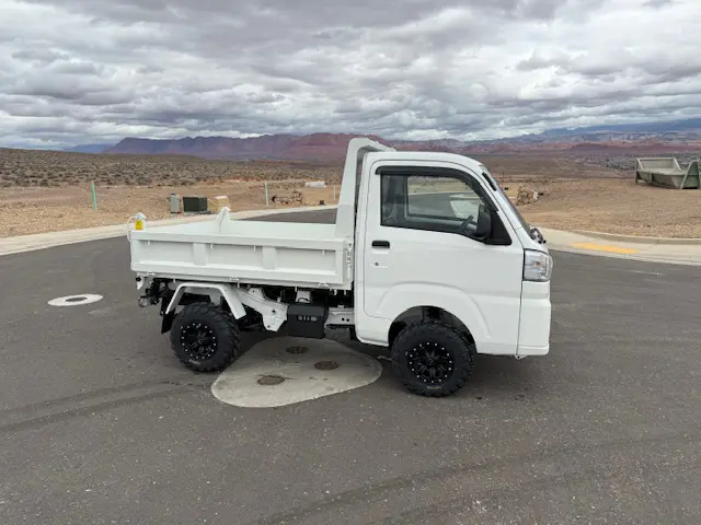 2024 Daihatsu Hijet HD Dump, an off-road Kei Truck, for sale at Mini Monsters USA in St. George, UT (photo 3 of 12)