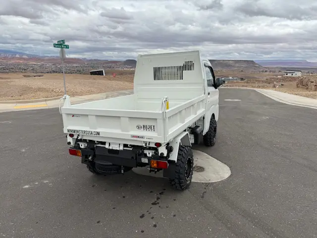 2024 Daihatsu Hijet HD Dump, an off-road Kei Truck, for sale at Mini Monsters USA in St. George, UT (photo 5 of 12)