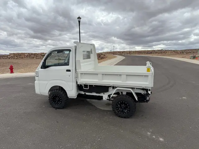 2024 Daihatsu Hijet HD Dump, an off-road Kei Truck, for sale at Mini Monsters USA in St. George, UT (photo 8 of 12)