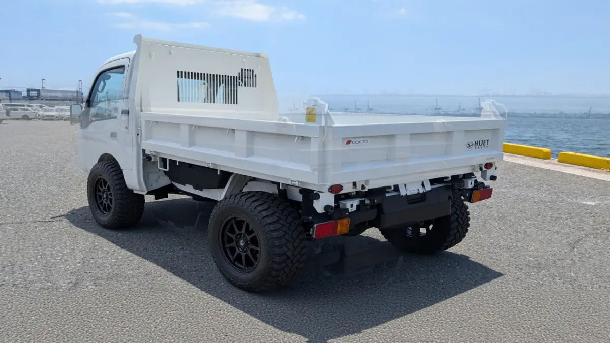 2024 Daihatsu Hijet HD Dump, a whiteout off-road Kei Truck, for sale at Mini Monsters USA in St. George, UT (photo 10 of 12)