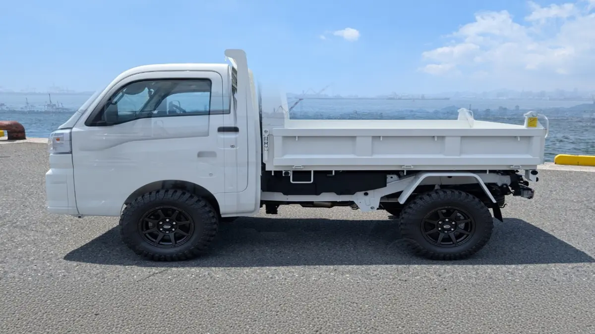 2024 Daihatsu Hijet HD Dump, a whiteout off-road Kei Truck, for sale at Mini Monsters USA in St. George, UT (photo 9 of 12)